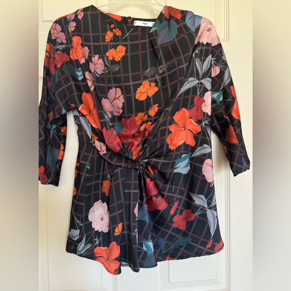 Mango Tops - Mango Multi Color Floral Top, Size 2, Pre-owned